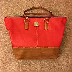 Fabulous Condition Dooney & Bourke Tote